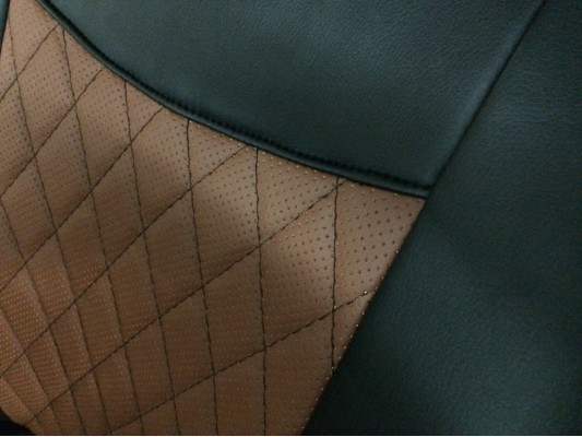 Авточехлы на Lada Largus