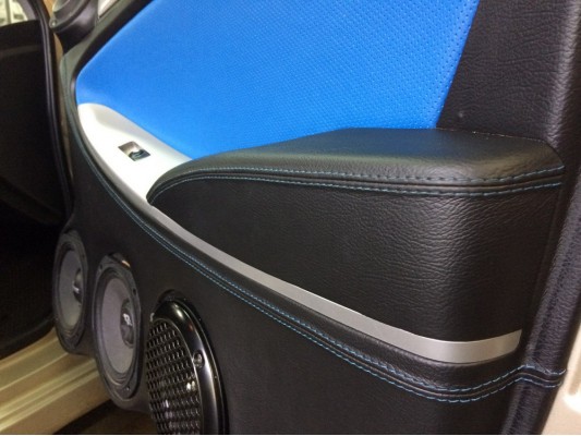 Перетяжка дверных карт Перетяжка дверных карт